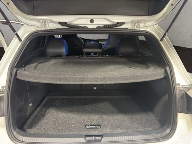 Used 2022 Volkswagen Golf R AWD/4WD image 15