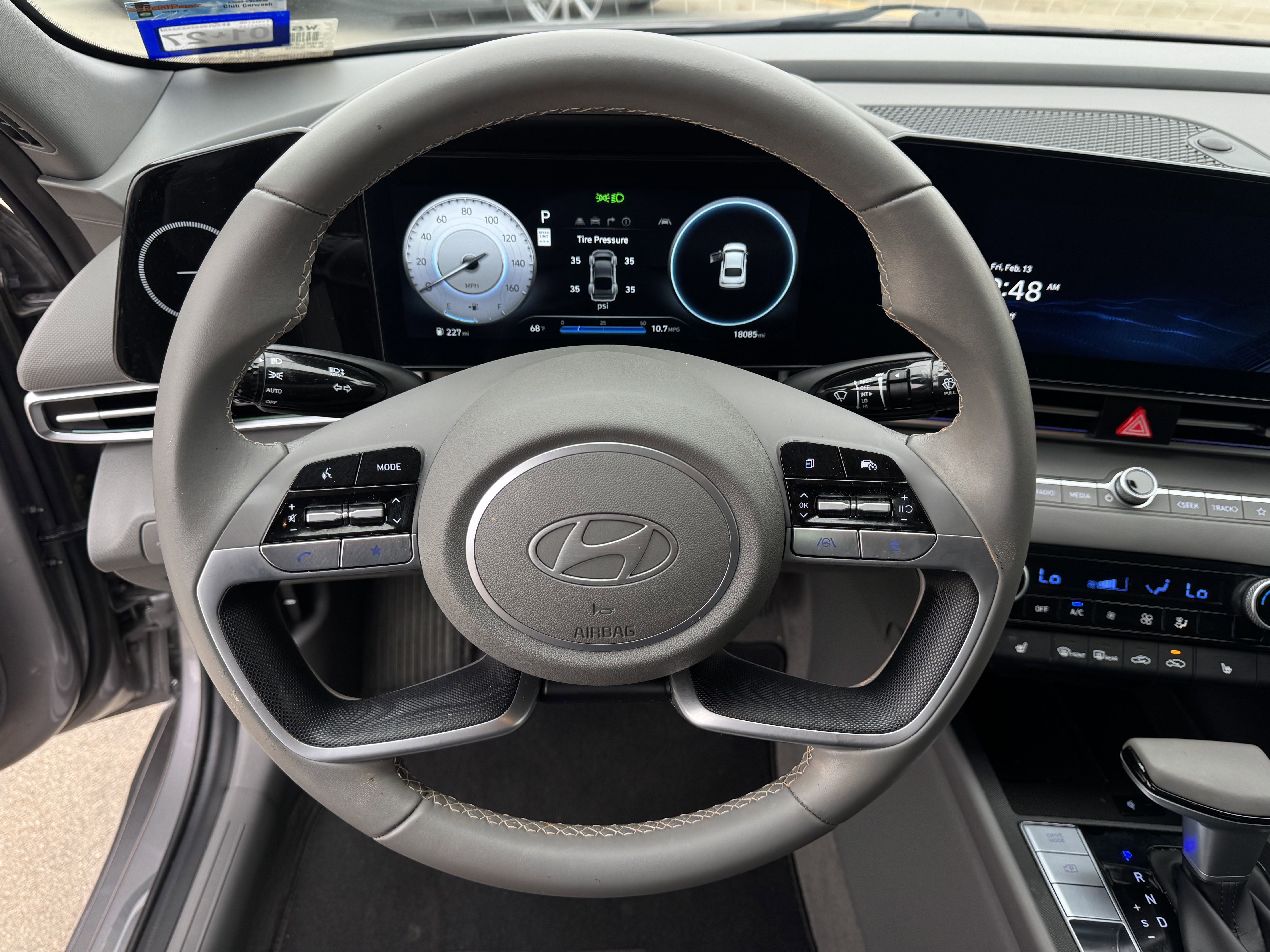 Used 2024 Hyundai Elantra SEL w/ Convenience Package image 16