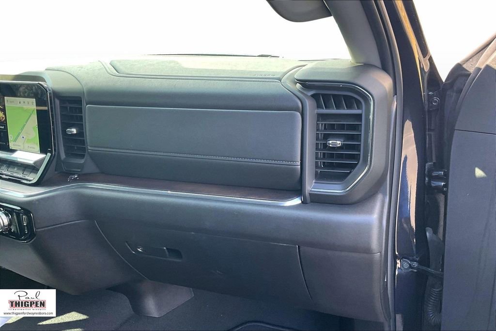 Used 2025 GMC Sierra 1500 SLT image 16