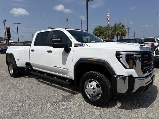 Used 2024 GMC Sierra 3500 Pro AWD/4WD image 15