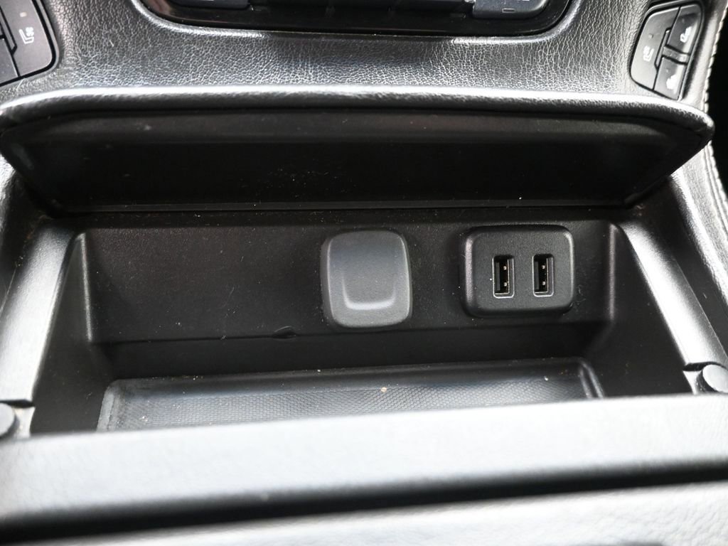 Used 2018 Chevrolet Suburban Premier image 29