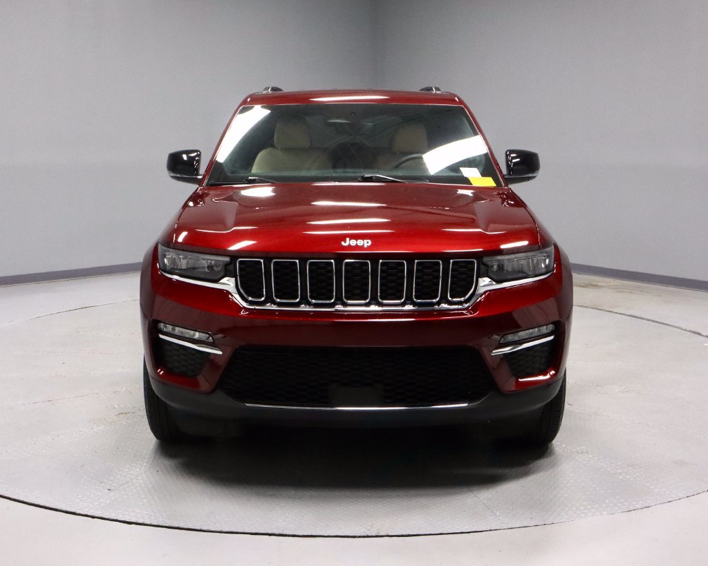 Used 2024 Jeep Grand Cherokee Limited AWD/4WD image 6