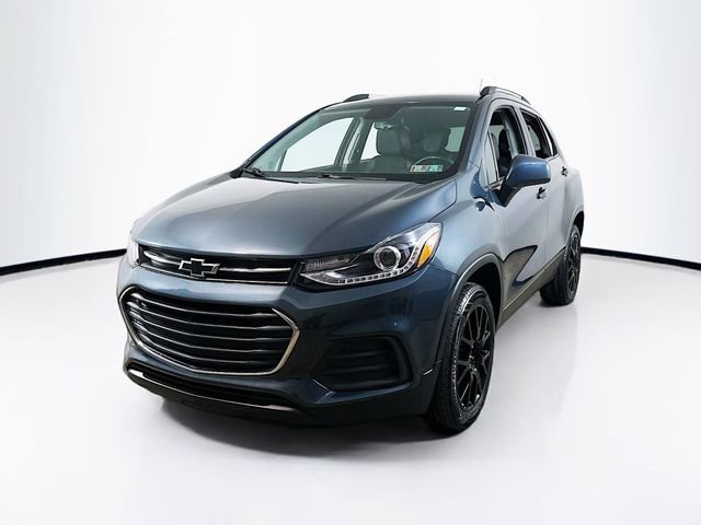Used 2022 Chevrolet Trax LT w/ Driver Confidence Package image 3