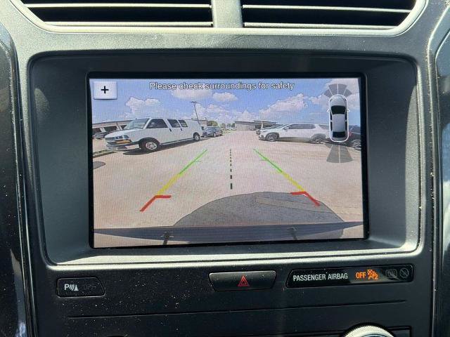 Certified 2019 Ford Explorer XLT w/ Equipment Group 202A FWD image 29