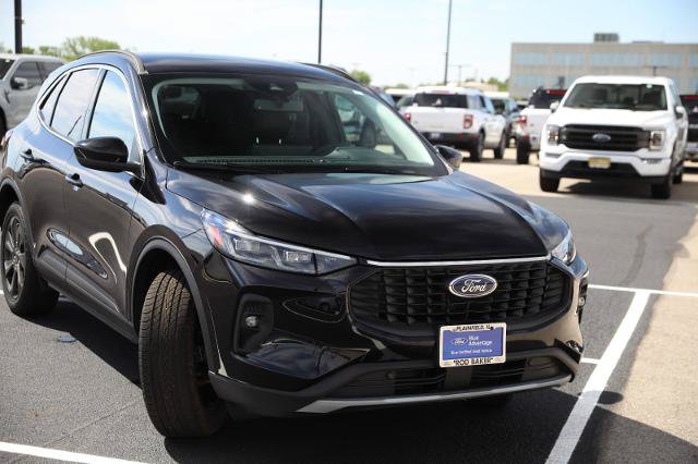 Certified 2025 Ford Escape Platinum AWD/4WD image 4