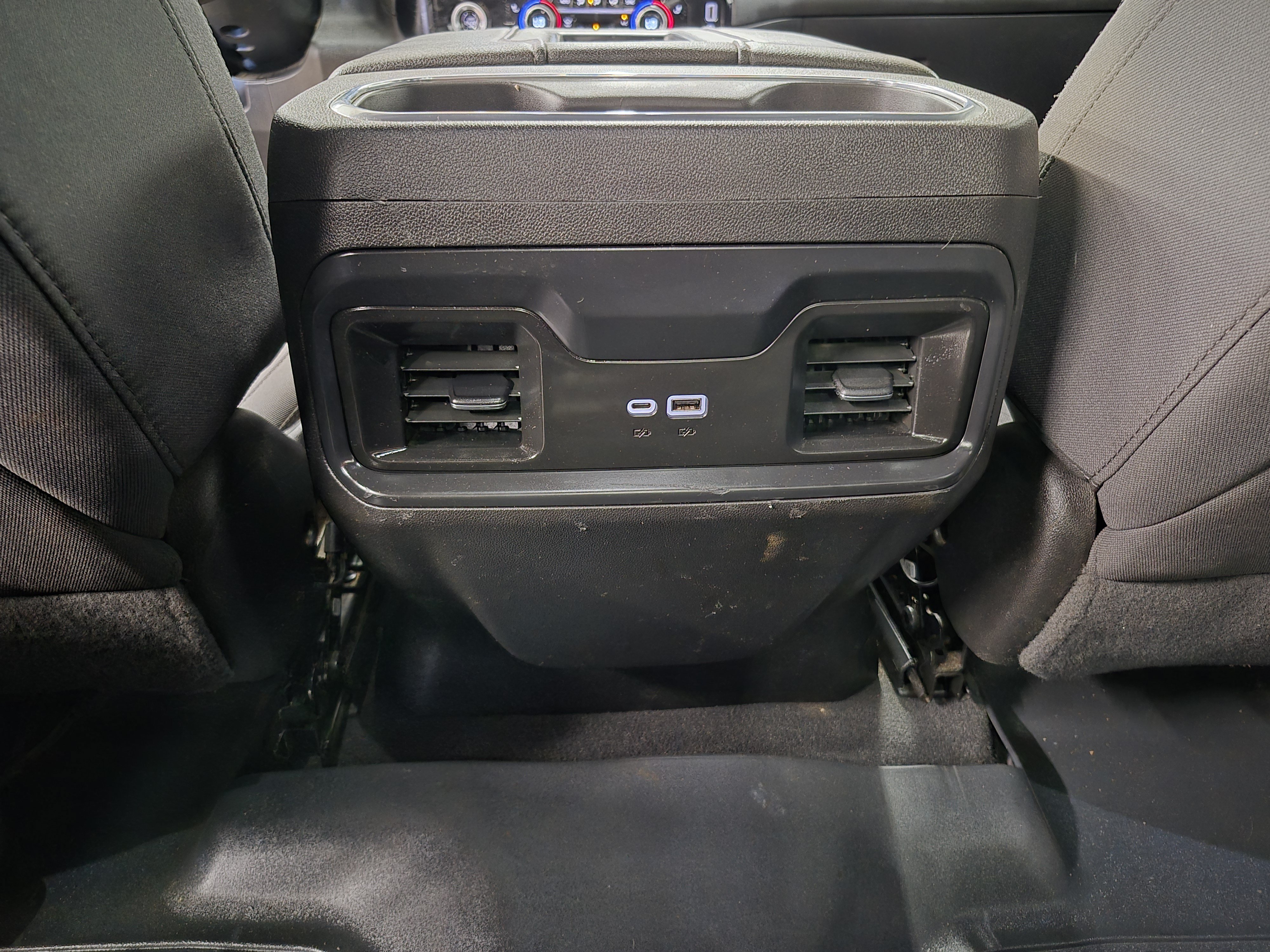 Used 2022 Chevrolet Silverado 1500 LT w/ LPO, Dark Essentials Package AWD/4WD image 18