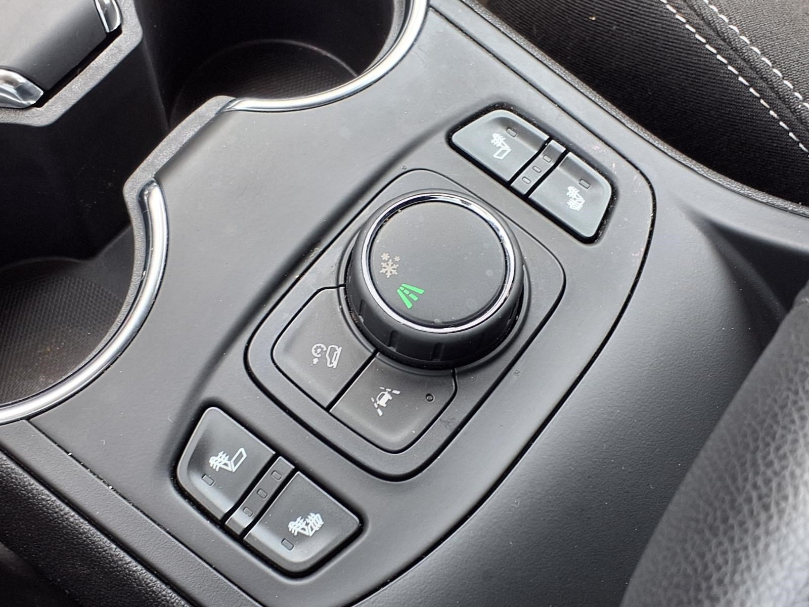 Used 2023 GMC Terrain SLE w/ Driver Convenience Package FWD image 22