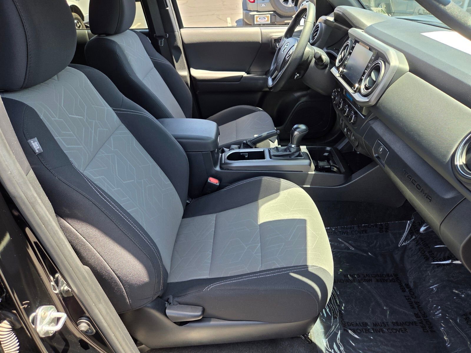 Used 2023 Toyota Tacoma TRD Off-Road AWD/4WD image 15