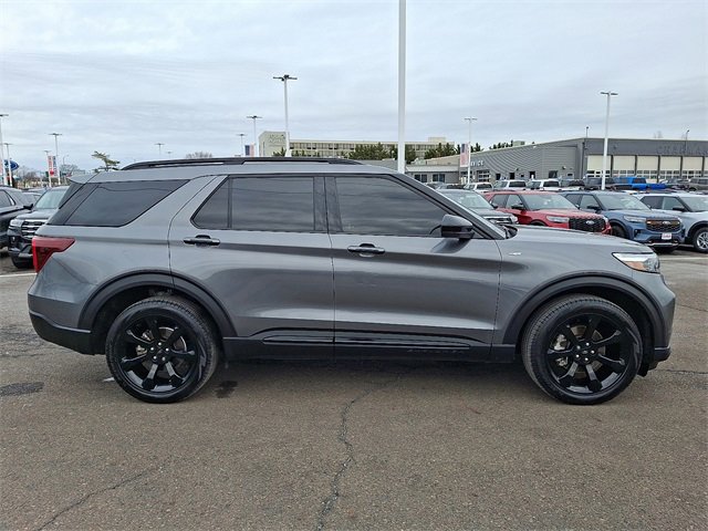 Certified 2024 Ford Explorer ST-Line w/ Class IV Trailer Tow Package image 7