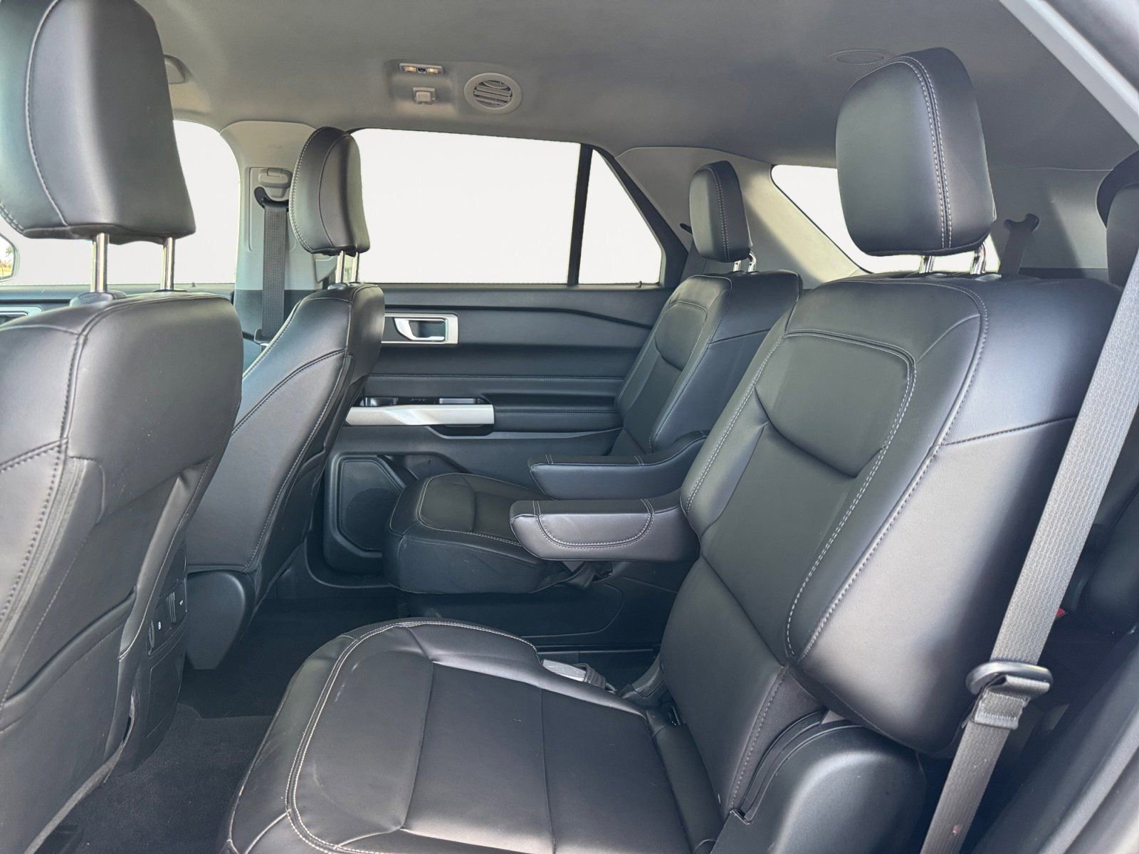 Certified 2023 Ford Explorer XLT w/ Equipment Group 202A image 13