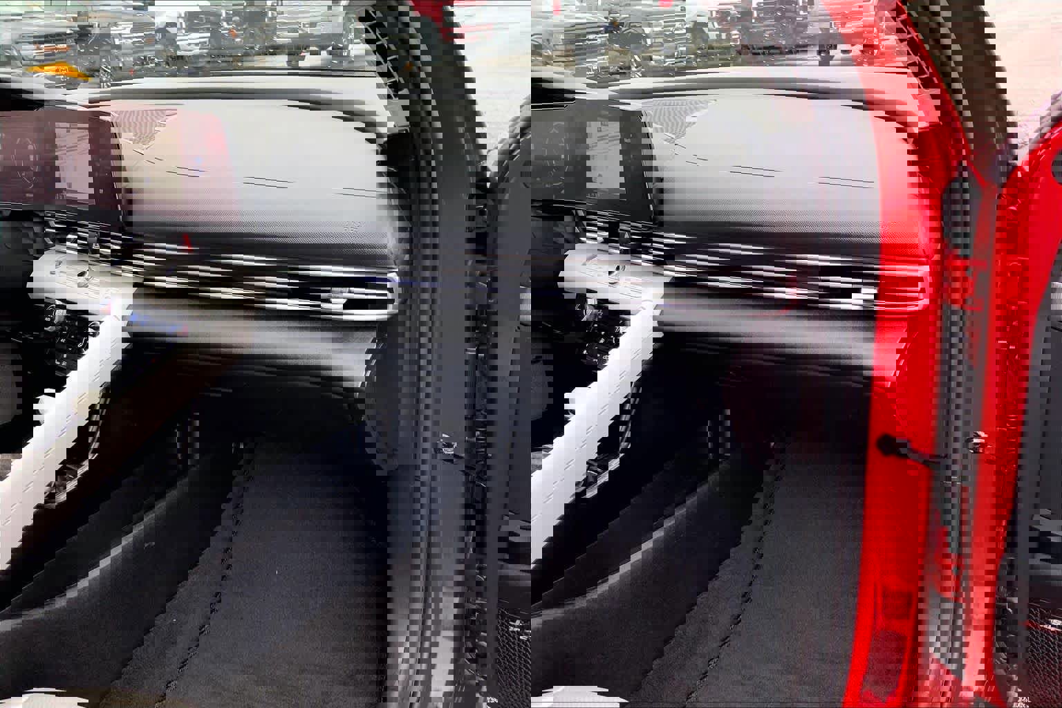 Used 2021 Hyundai Elantra Limited image 18