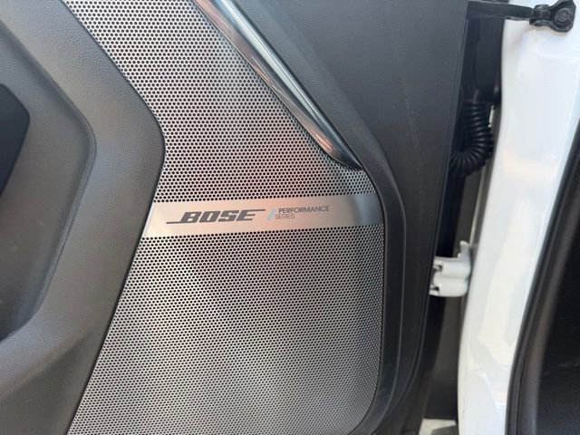 Used 2025 GMC Yukon AT4 Ultimate AWD/4WD image 13
