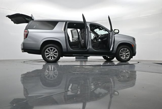 Used 2024 Chevrolet Suburban Premier AWD/4WD image 57
