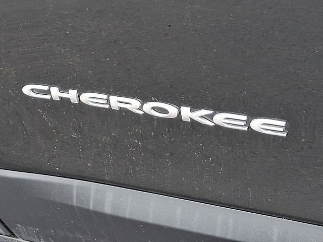 Used 2019 Jeep Cherokee Limited AWD/4WD image 36