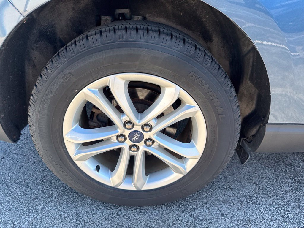 Certified 2019 Ford Edge SEL w/ Equipment Group 201A AWD/4WD image 41