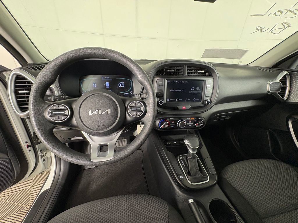 Used 2024 Kia Soul LX w/ Option Group 015 FWD image 7