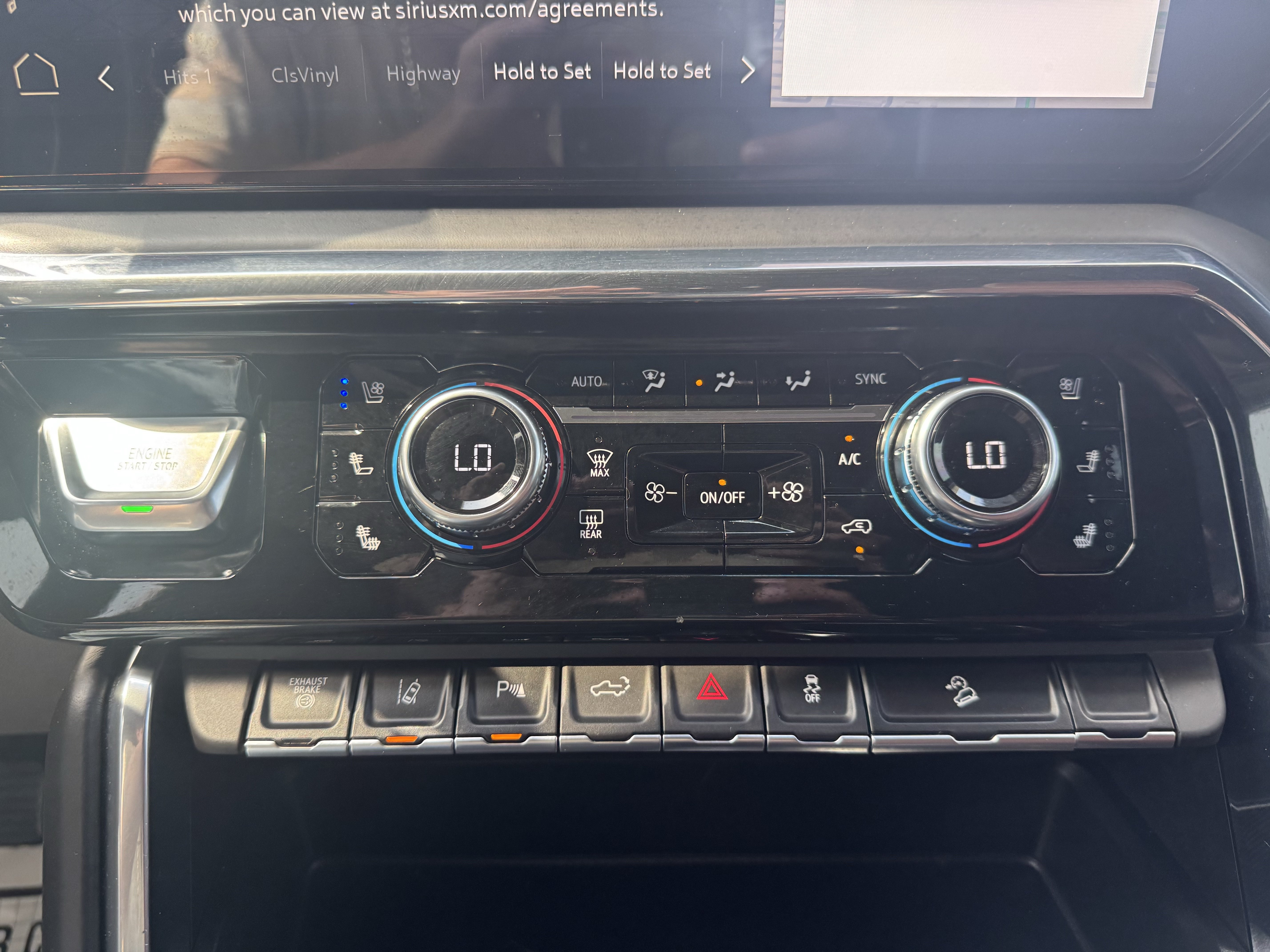 Used 2025 GMC Sierra 2500 Denali Ultimate AWD/4WD image 14
