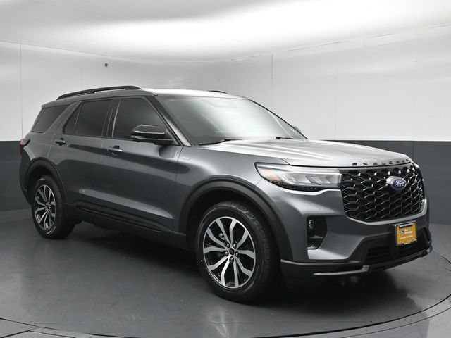 Certified 2025 Ford Explorer ST-Line AWD/4WD image 1