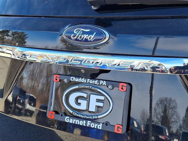 Certified 2018 Ford Explorer XLT w/ Equipment Group 202A image 29