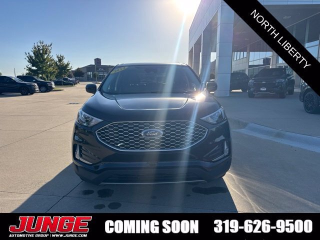 Certified 2024 Ford Edge SEL w/ Convenience Package AWD/4WD image 2