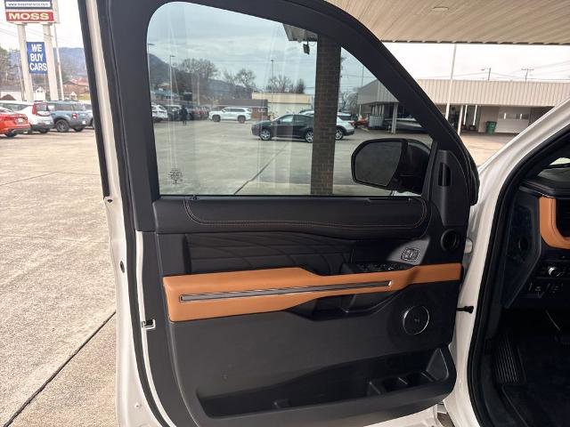 Certified 2022 Ford Expedition Platinum image 16