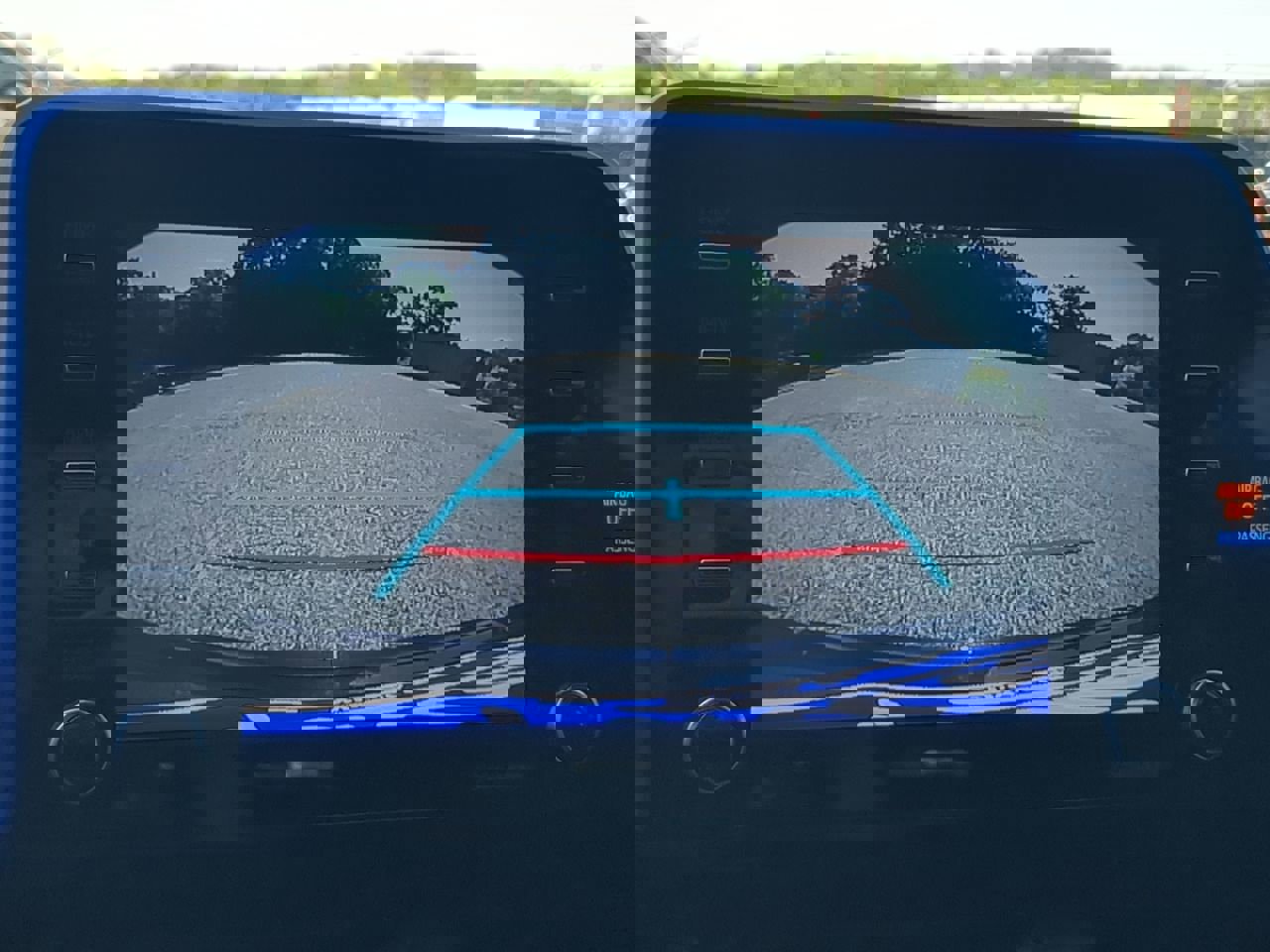 Used 2020 Toyota C-HR XLE FWD image 18