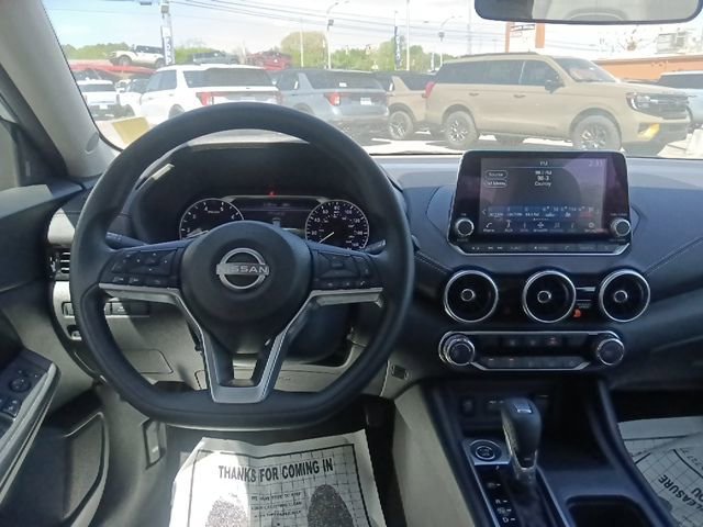 Used 2025 Nissan Sentra SV FWD image 24