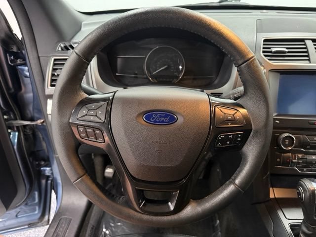 Certified 2018 Ford Explorer XLT w/ Equipment Group 202A FWD image 22