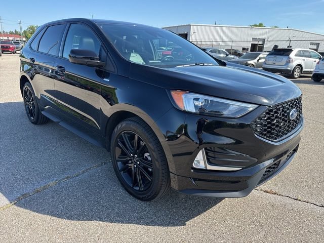 Certified 2024 Ford Edge ST-Line AWD/4WD image 11