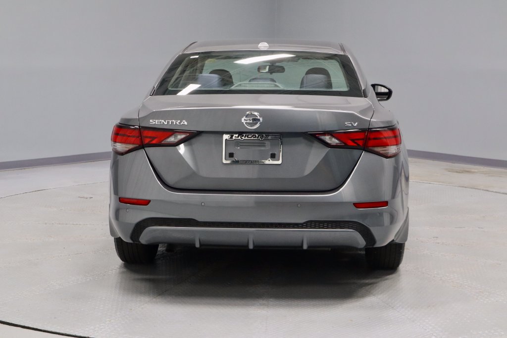Used 2021 Nissan Sentra SV FWD image 8