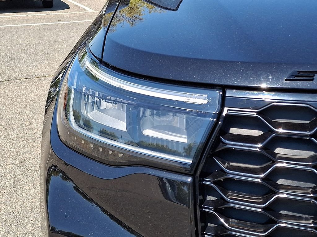 Certified 2025 Ford Explorer ST AWD/4WD image 12