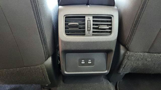 Used 2024 Nissan Rogue SV AWD/4WD image 27
