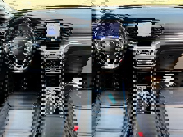 Certified 2022 Ford Explorer XLT w/ Equipment Group 202A image 10