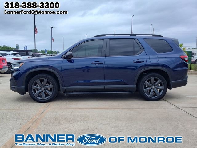 Used 2025 Honda Pilot Sport image 3