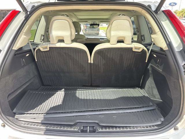 Used 2017 Volvo XC90 T6 Momentum w/ Vision Package AWD/4WD image 10