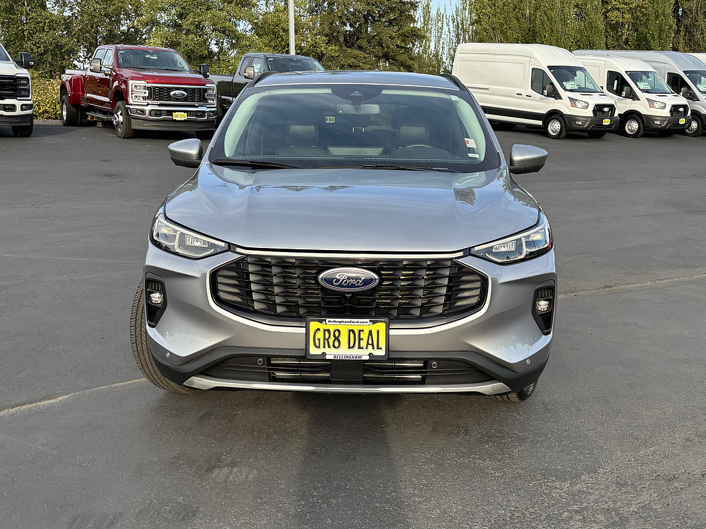 Certified 2024 Ford Escape Platinum AWD/4WD image 2