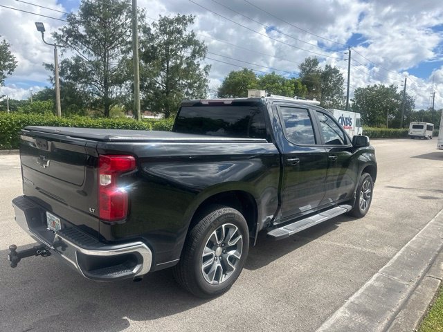 Used 2024 Chevrolet Silverado 1500 LT AWD/4WD image 3