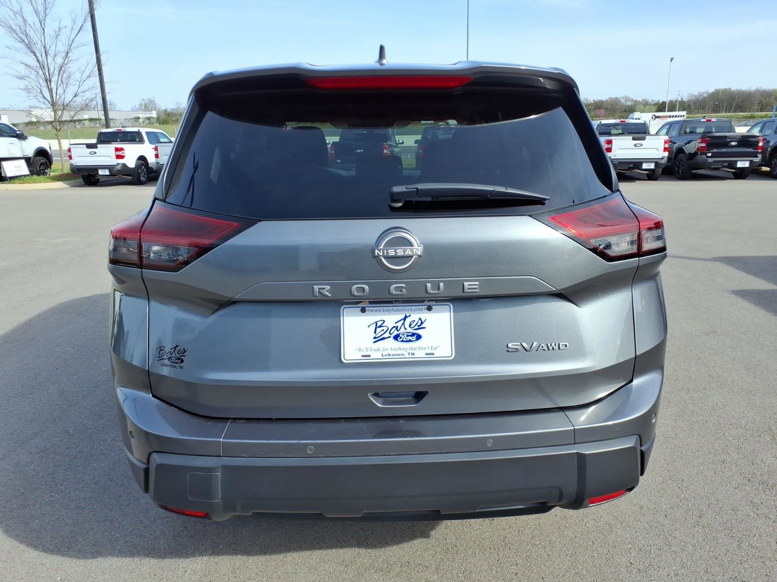 Used 2024 Nissan Rogue SV image 4
