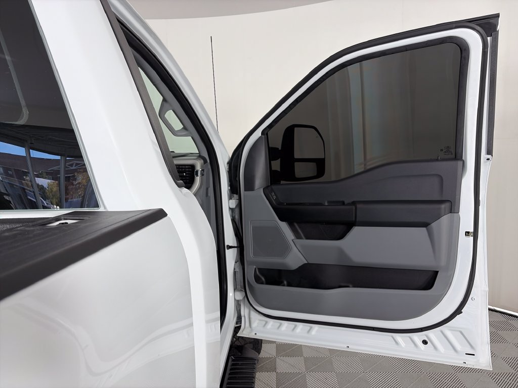 Certified 2025 Ford F250 XL AWD/4WD image 24
