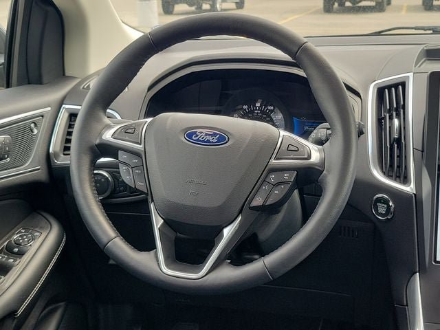 Certified 2024 Ford Edge Titanium AWD/4WD image 29