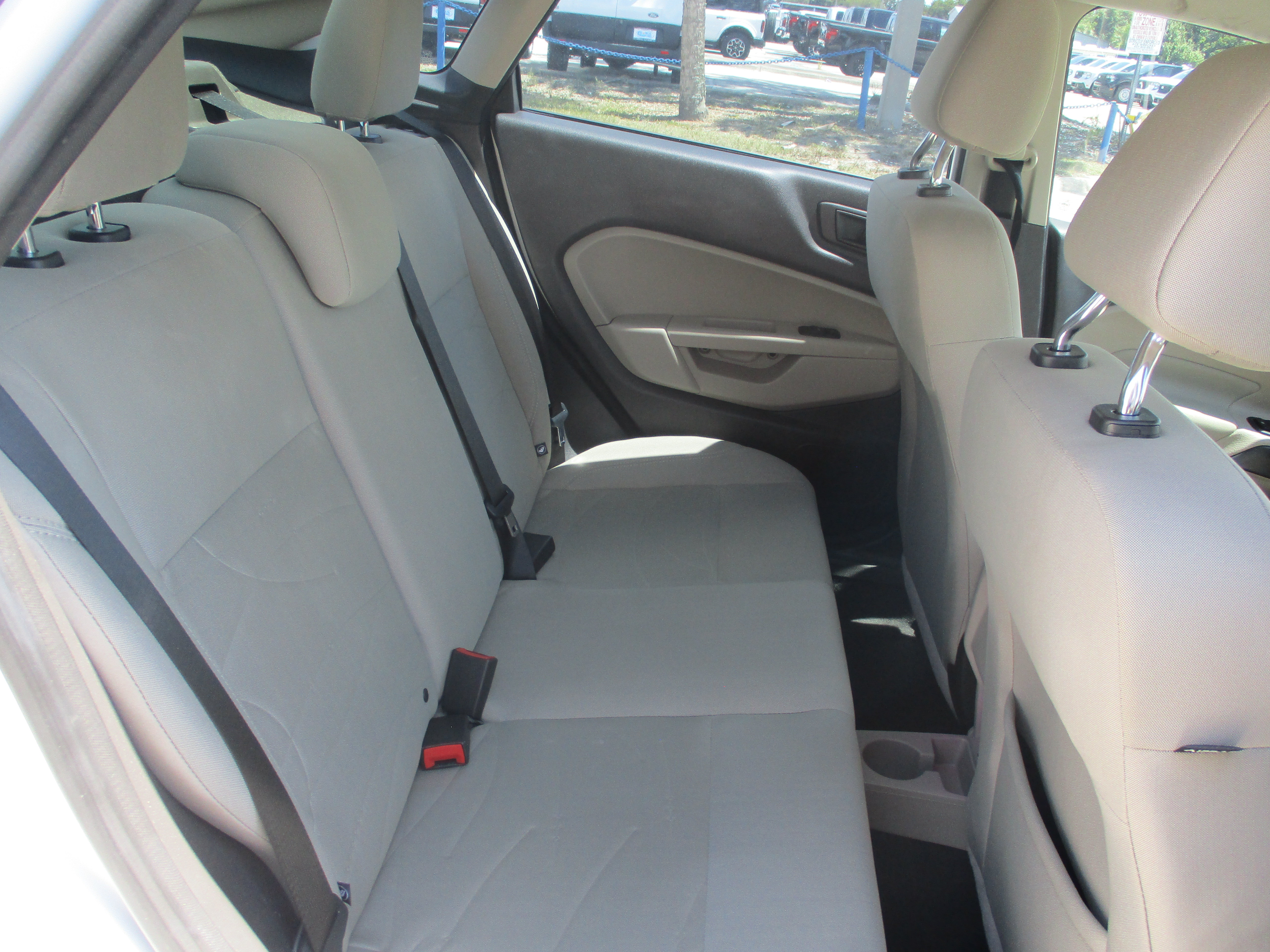 Certified 2018 Ford Fiesta SE FWD image 12