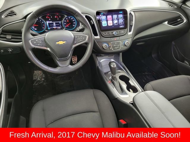 Used 2017 Chevrolet Malibu LT image 33