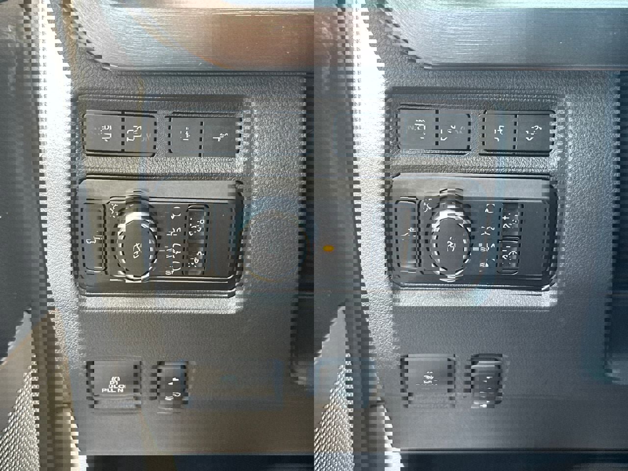 Certified 2024 Ford F350 Lariat w/ FX4 Off-Road Package image 34