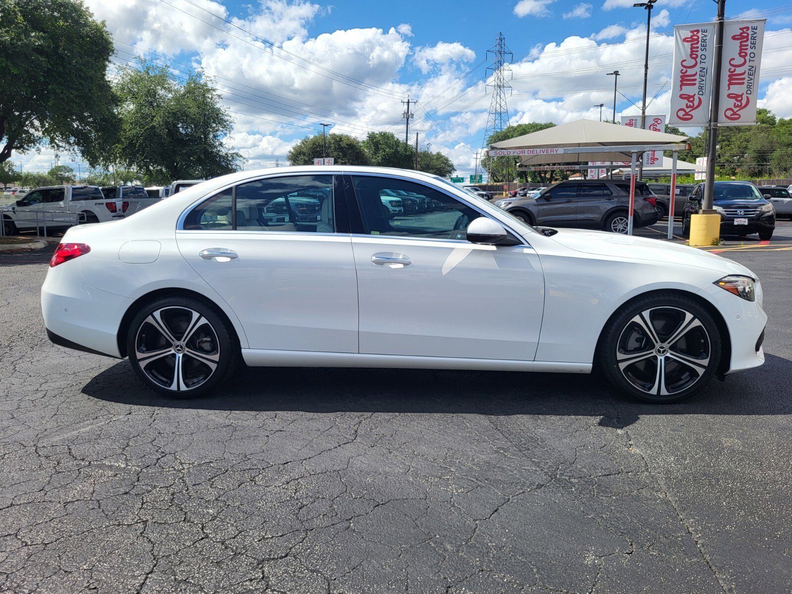 Used 2024 Mercedes-Benz C 300 Sedan image 2