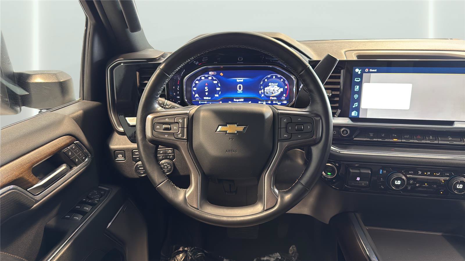 Used 2024 Chevrolet Silverado 2500 High Country w/ High Country Premium Package AWD/4WD image 13
