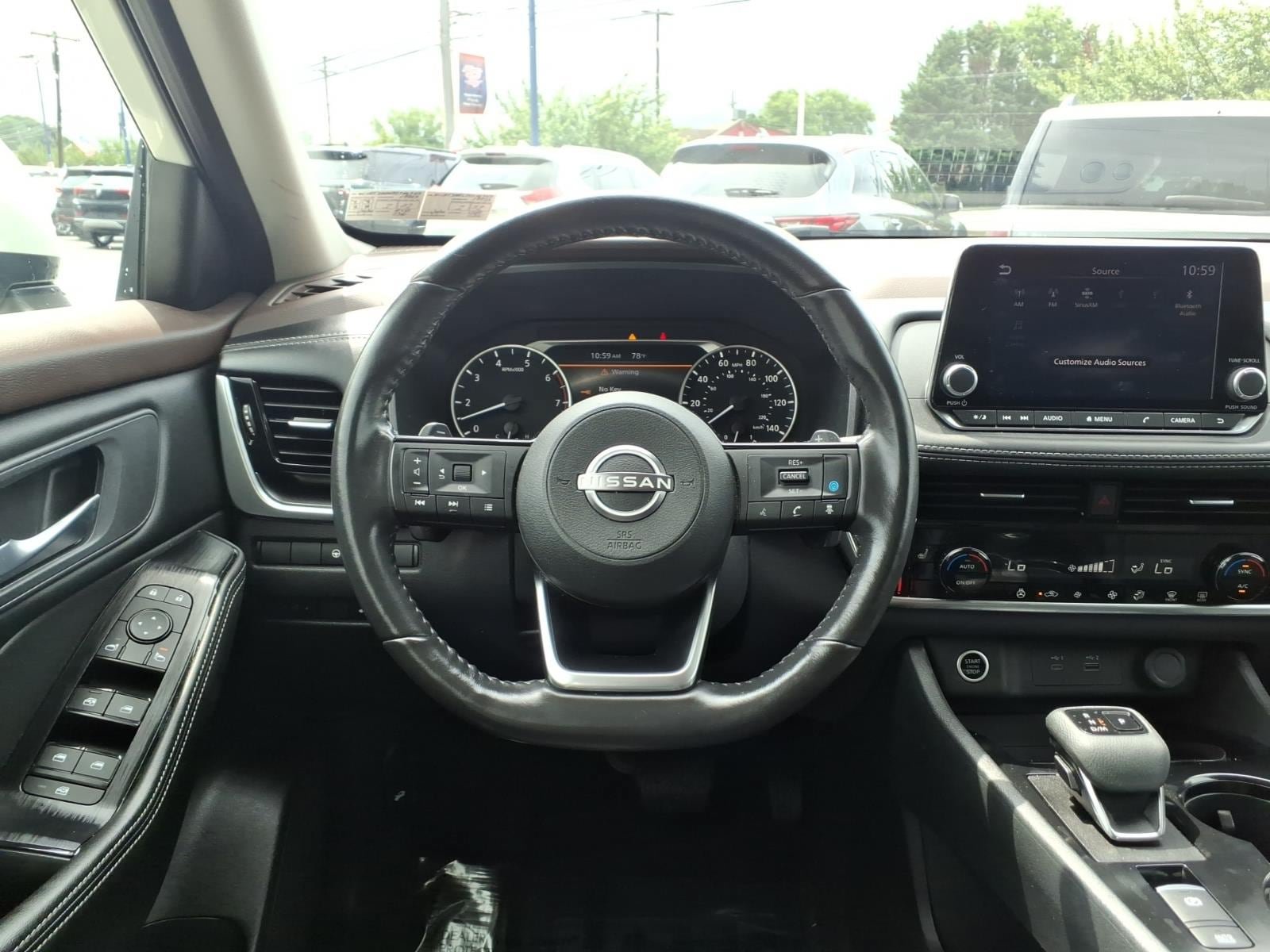 Used 2023 Nissan Rogue SV w/ SV Premium Package AWD/4WD image 15