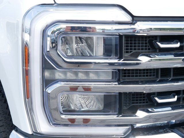 Certified 2025 Ford F250 Lariat AWD/4WD image 5