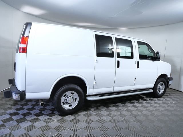 Used 2024 Chevrolet Express 2500 w/ Driver Convenience Package image 4