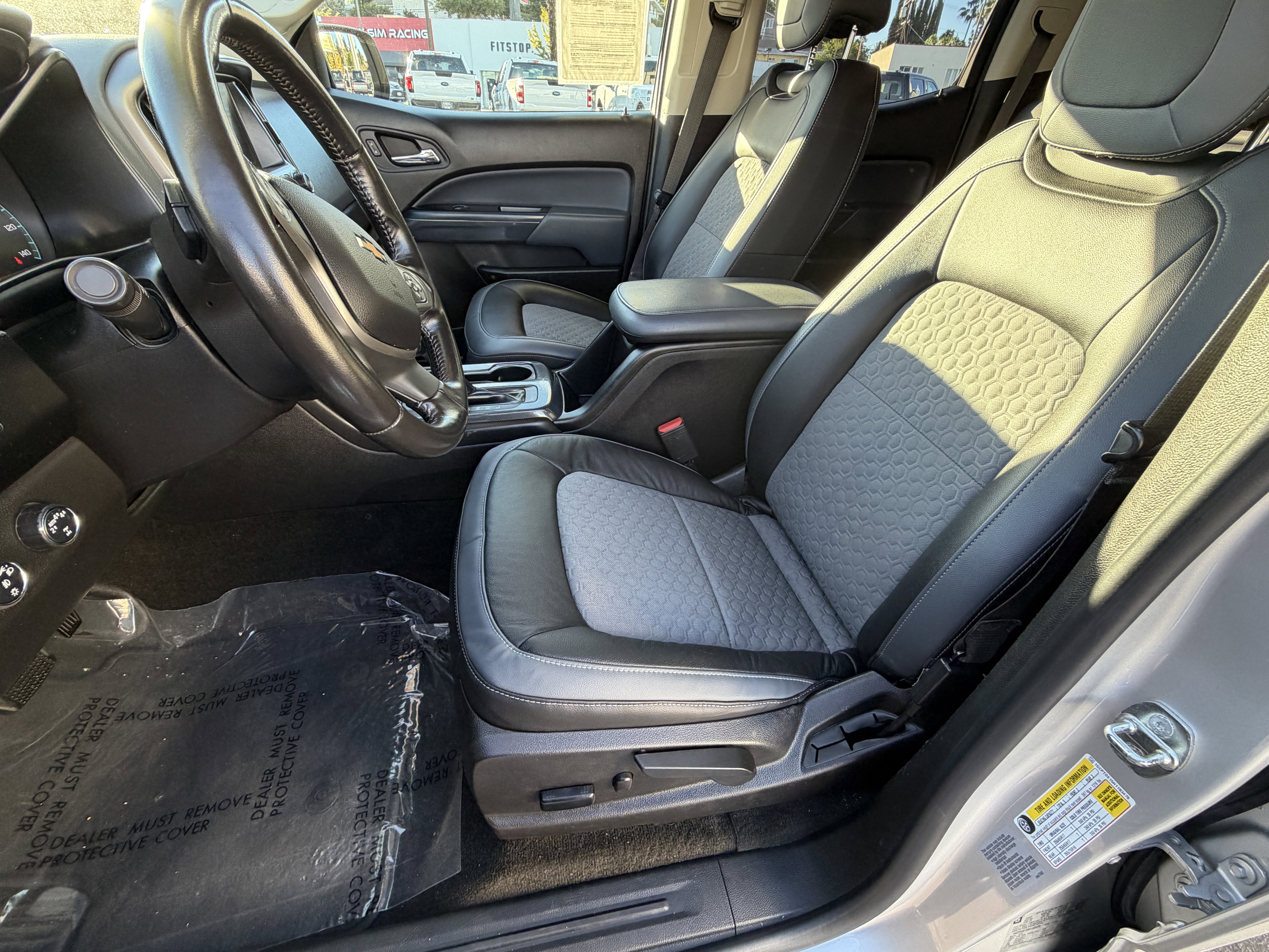 Used 2017 Chevrolet Colorado Z71 image 12