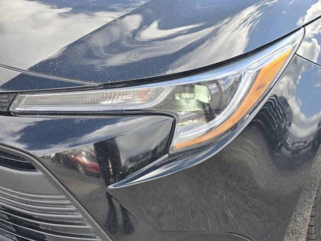 Used 2025 Toyota Corolla LE image 9